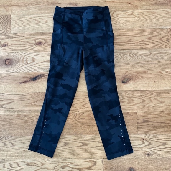 Lululemon Swift Speed High-Rise Crop 21" in Heritage 365 Camo Deep Coal (Size 2) - Picture 6 of 12